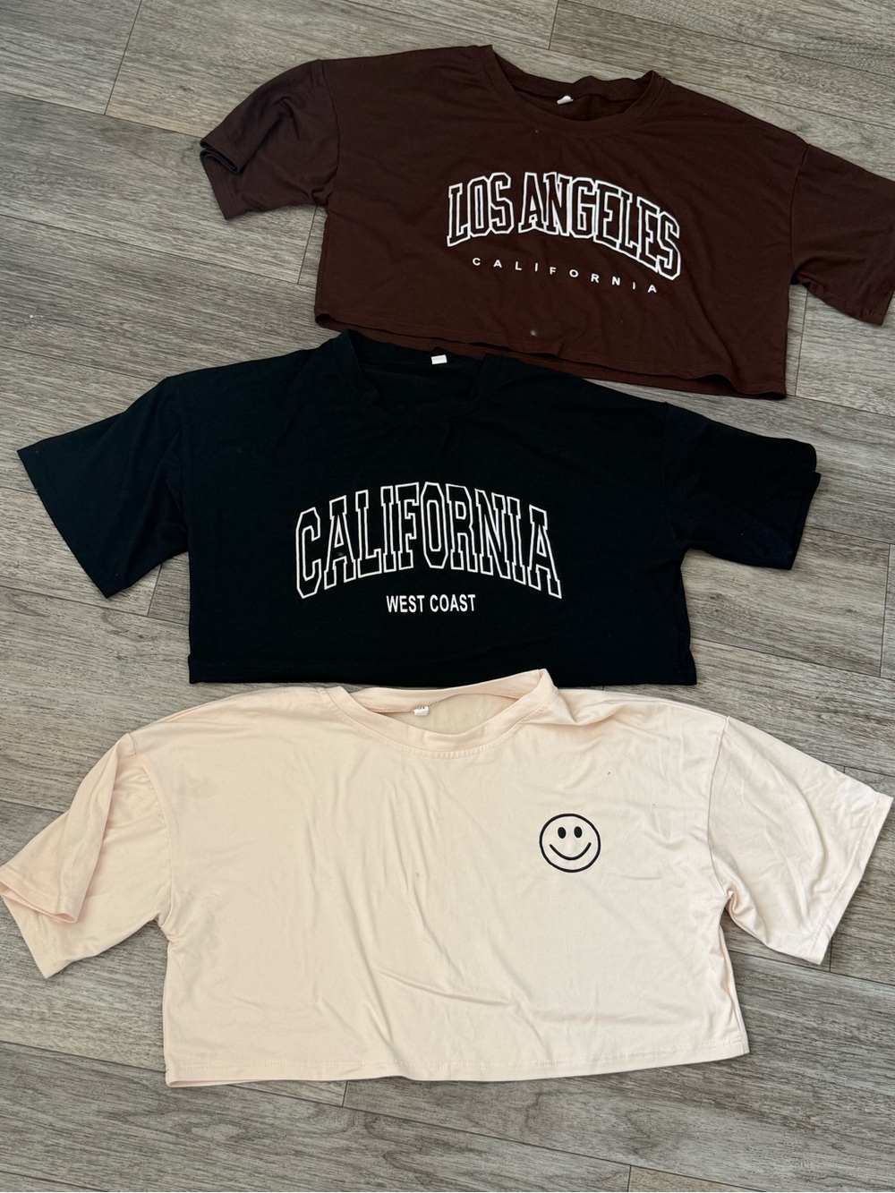 SHEIN Women’s Los Angeles Black, Brown & Cream Graphic Crop Tee Bundle